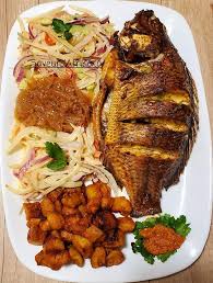 Poisson braisé aux oignons